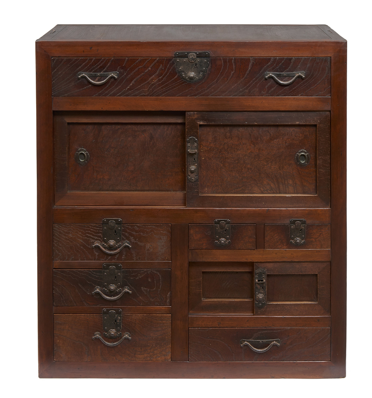 A ledger chest (chôdansu)